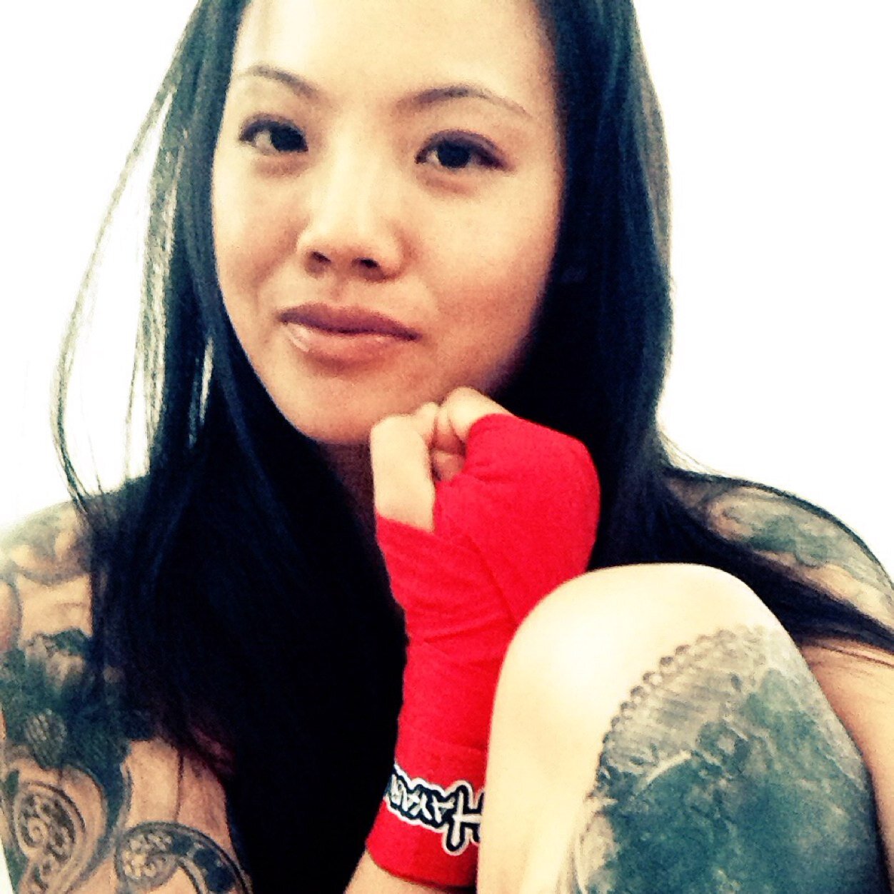 saibatooth's profile picture. Seamstress with tattoo armour. Ink addict, dressmaker, kickboxing, boxing