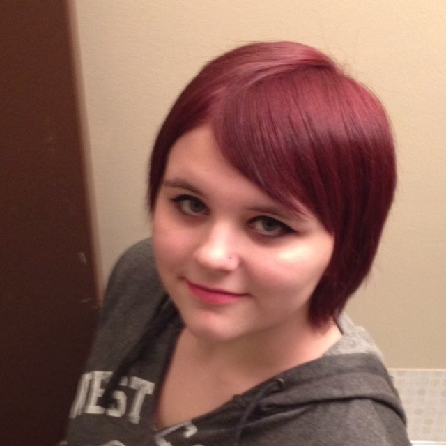 14. vegetarian. singer/songwriter, I follow back :)