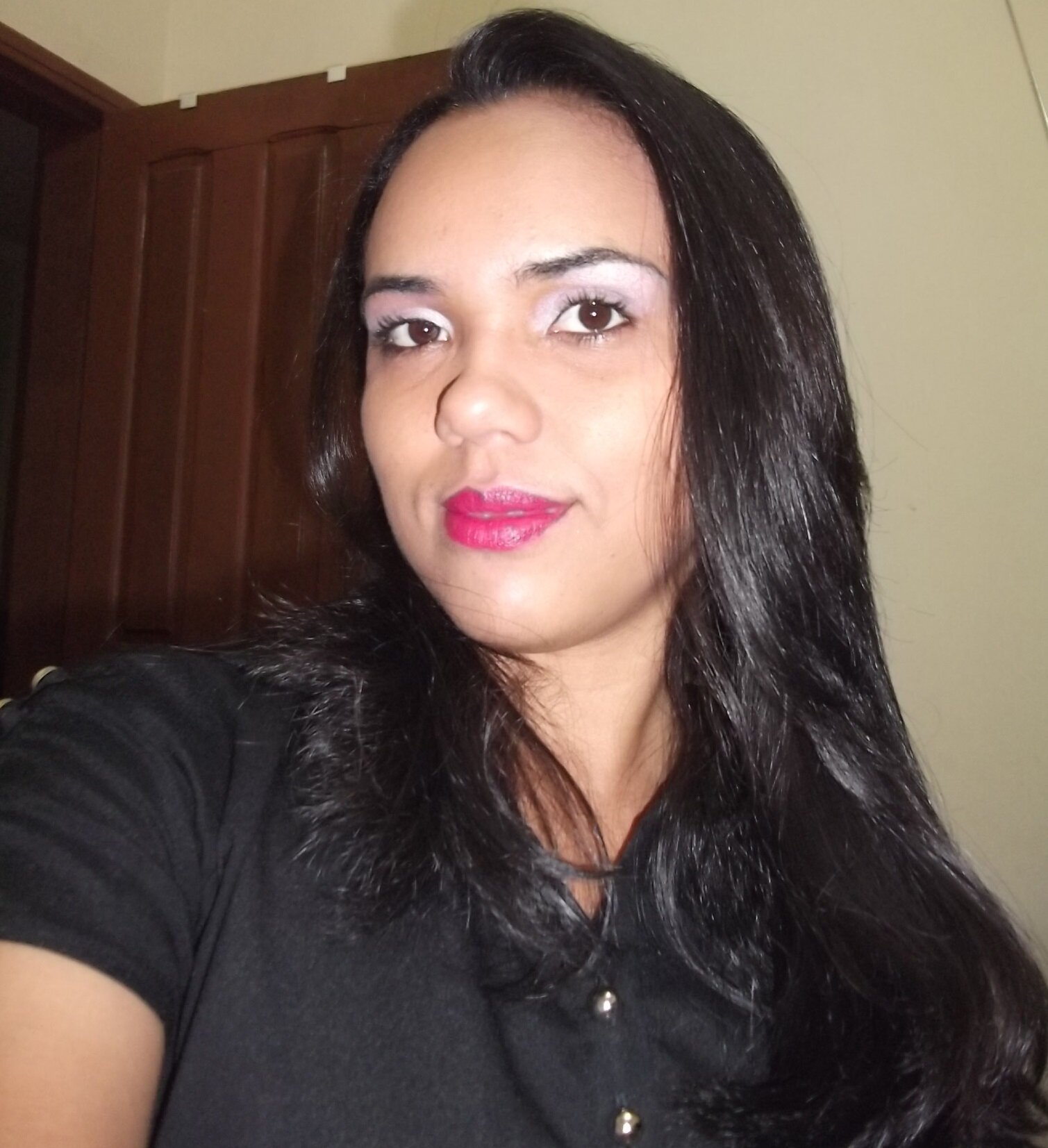 Sou pessoa de dentro pra fora. Minha beleza está na minha essência e no meu caráter. Acredito em sonhos, não em utopia. Mas quando sonho, sonho alto...