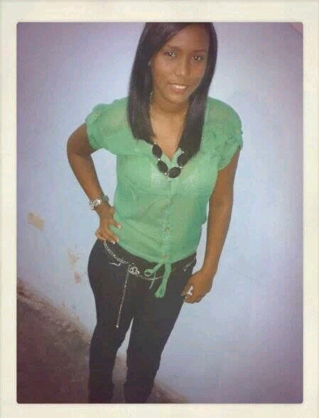 Hoy estoy feliz!! No se si mañana lo estaré, pero hoy soy feliz.....y eso es lo que importa. He aprendido que la felicidad es una simple decisión no una imposic