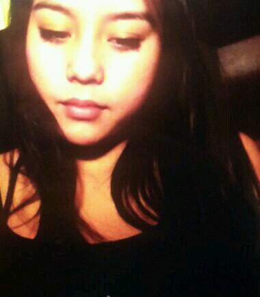 loveandtheradio's profile picture. 