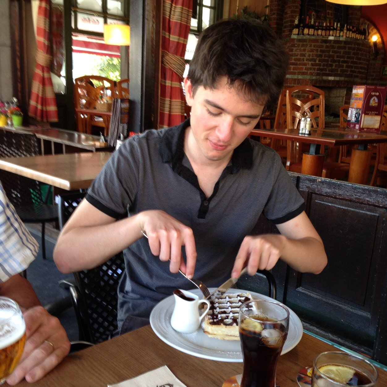 Efronjaruy's profile picture. 