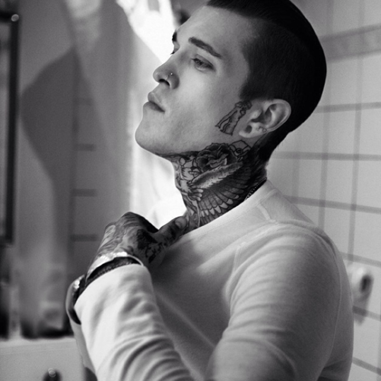 PimpingJimmy's profile picture. The most beautiful women're 'ere, m'friend. Y'want?.. Y'pay. Now.. That doesn't seem too bad. Name's Jimmy Quinn.. Where'd that cigarette go, now?..