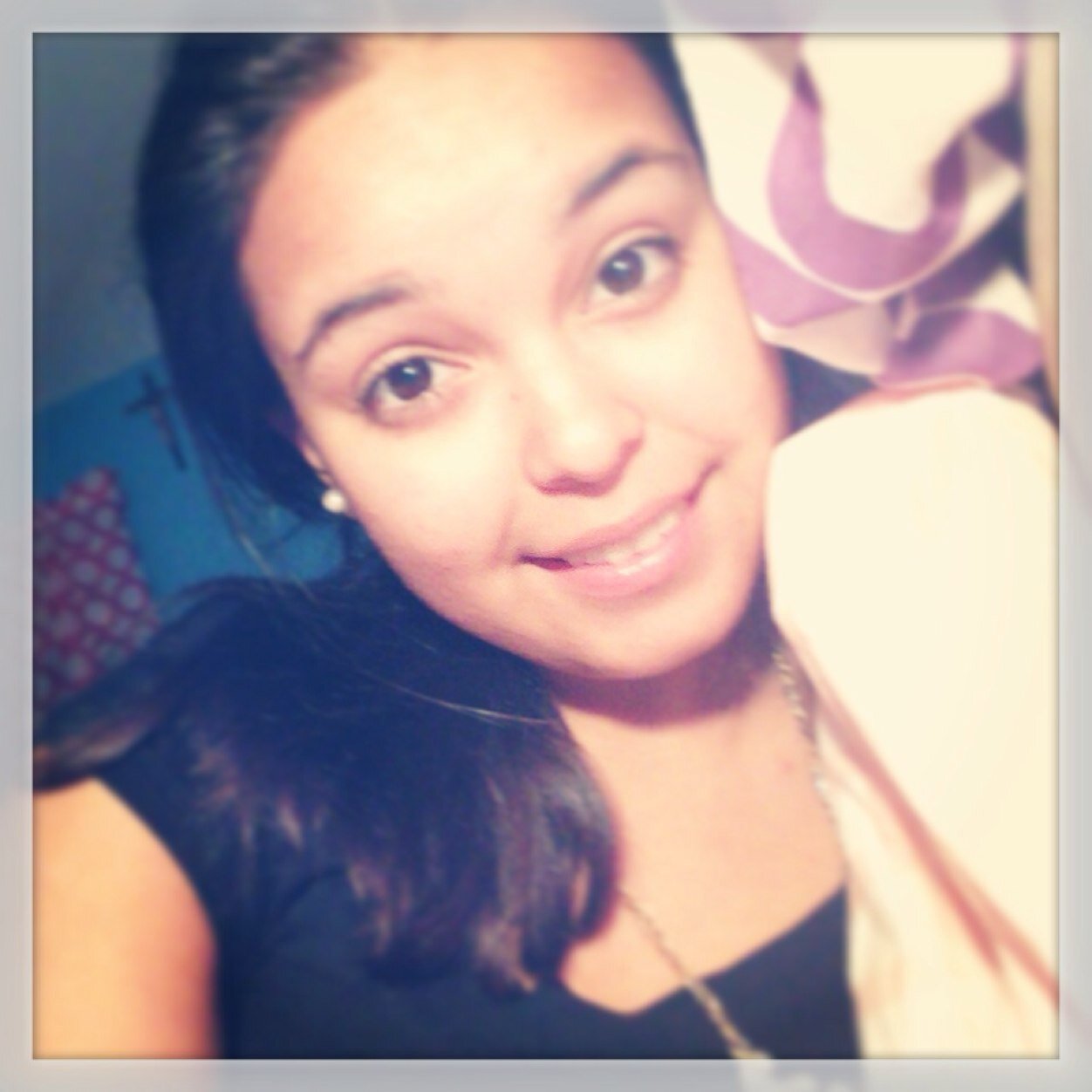 I follow back, im single, im 17, :) holla at me :) #aquarius :) #belieber #justinbieber -dream is to make him my husband ❤ -NewJersey-