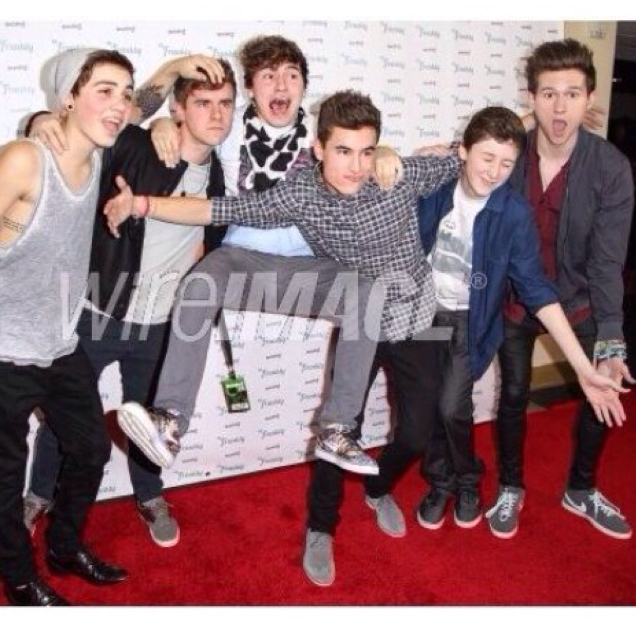 You just got a free follow ☺️ Please follow me on my main account @eatsleepottorff thanks ilysm