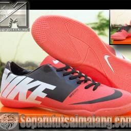 Folback..Sedia Sepatu Futsal Model Paling Baru
085733232052 PIN 2B922F5C
