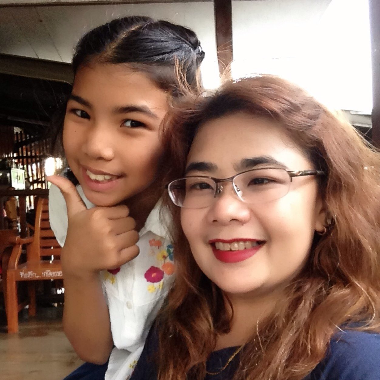 lovebam2002's profile picture. 