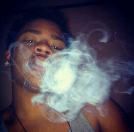 Keep ya Head on dat Pa¢k nd make yo line slap$$$  #If you Really a Bo$$ follow a Bo$$ for some Bo$$ ass Tweets!  #Rip Lil Trell#Free LilshawnBitchh