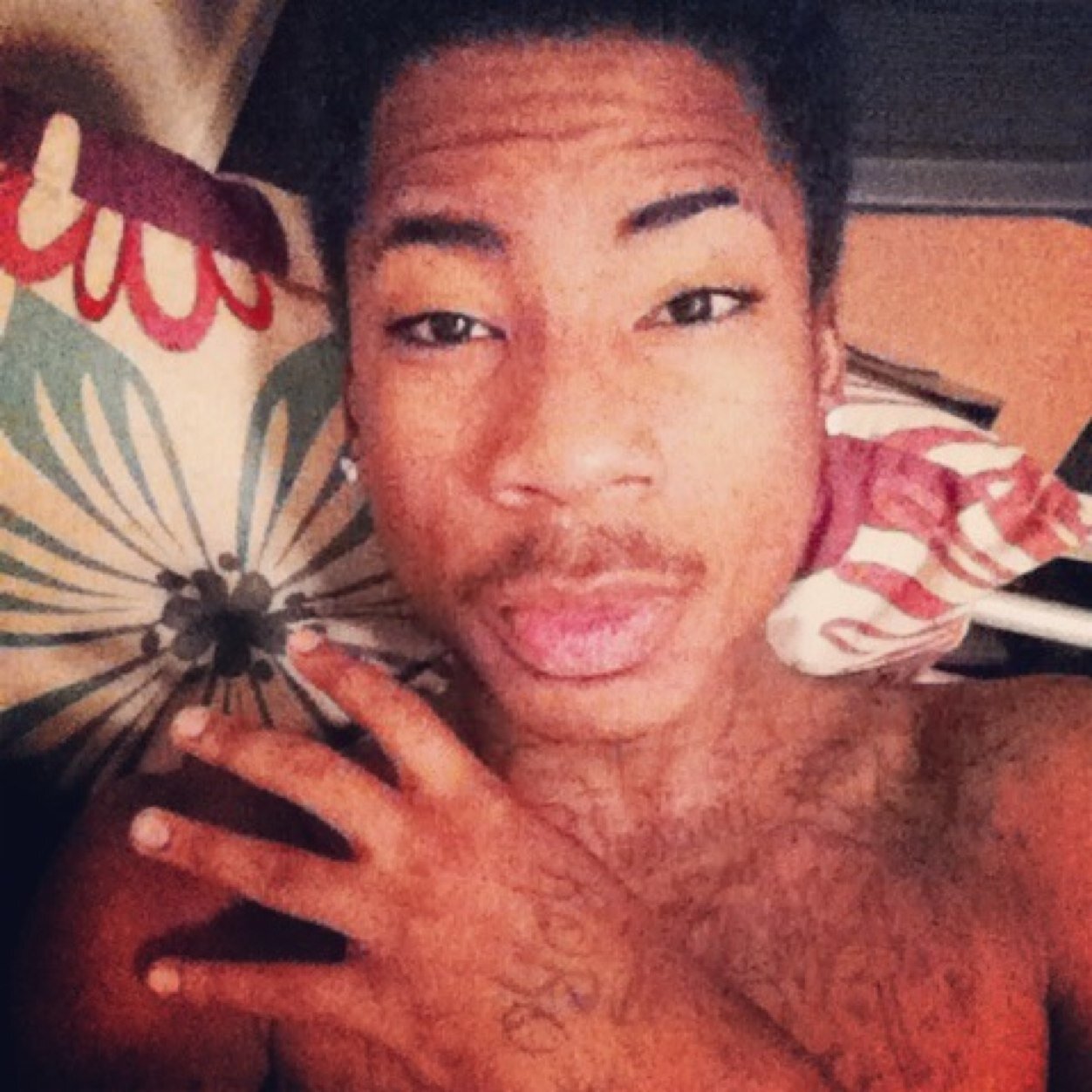 Senior @ North Side .│17 .│ .│Trust None │Im 400│#TeamTatted ! #RIH RORO , DEBO , PAUL & Lil Snupe . Niggas Snakes So You Betta Watch Who You Trust !