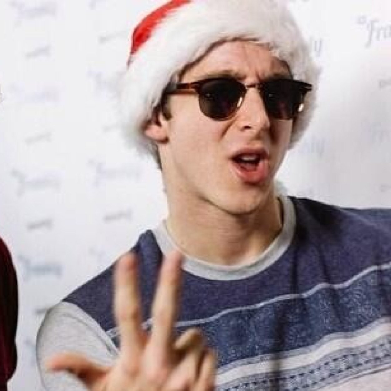 JustAverageRyan's profile picture. If I had lived one thousand years ago, I would be almost 50 by now! I figured this out with a thing I don't understand called math.