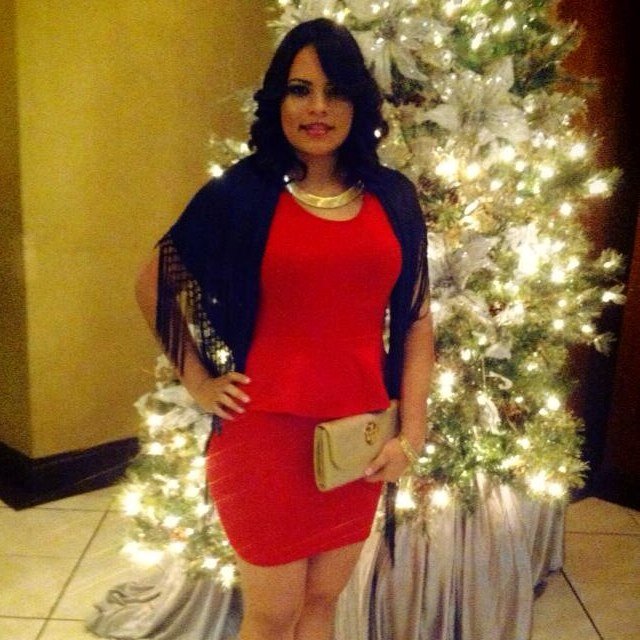 MariaPavon's profile picture. Lo que no puedas resolver hablando, hazlo orando. Lo que no puedas solucionar de pie, hazlo de rodillas. DIOS hará lo que no puedas hacer.