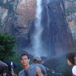 Venezolano 100% e Ingeniero en Computación por Querer y Amar a Venezuela. La Educación nos Hace Libre! Seremos Grande!