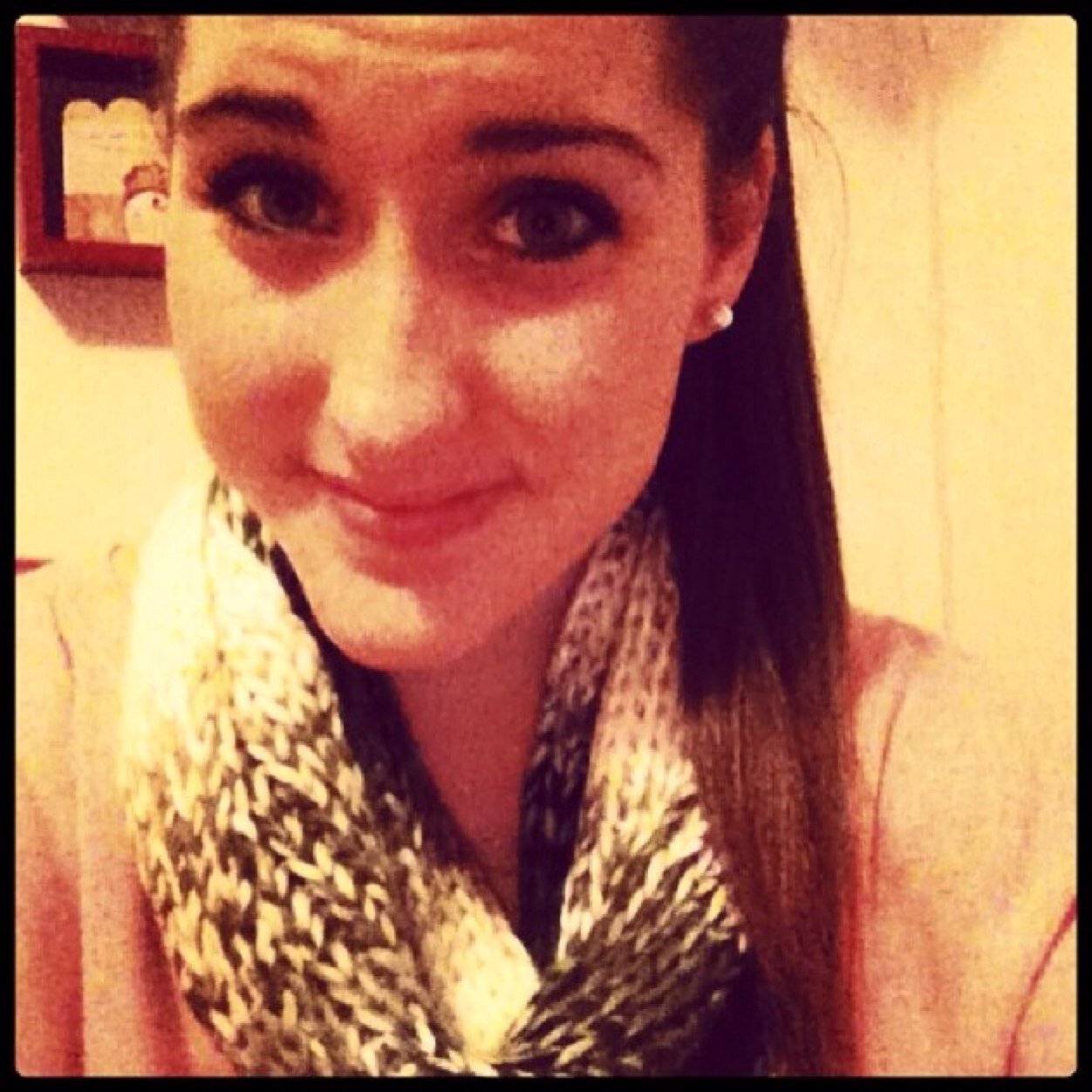 Heyy! I'm Aly. I loveee Drake, Glee, Tosh.0, and the Amazing Race. If you wanna know anything, just ask :)