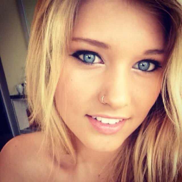 hey there, im here to tweet quotes and sayings for girls ♡ ∞ I follow back xo
