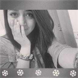 Tengo 16 años, soy de Antofagasta de Chile, mi sueño es conocer algún día a Justin Bieber, i'm belieber ∞. I say YOLO :)