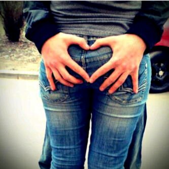 RMoreee's profile picture. 