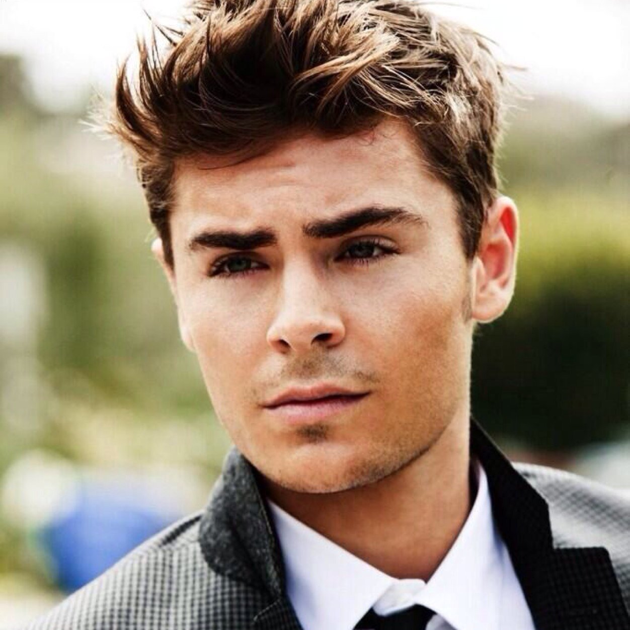 MaddoxMcCarty's profile picture. Emotionally fucked up. My life had no meaning until I met @BearEm. My doctor, my lover, my friend, and did I mention he's mine? [Gay/21+/MC RP/#HisSubmissive]