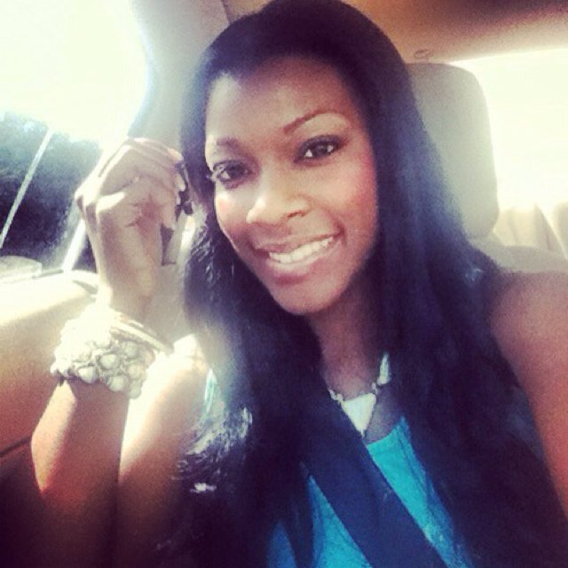 Pretty Girls Wear 20 Pearls !