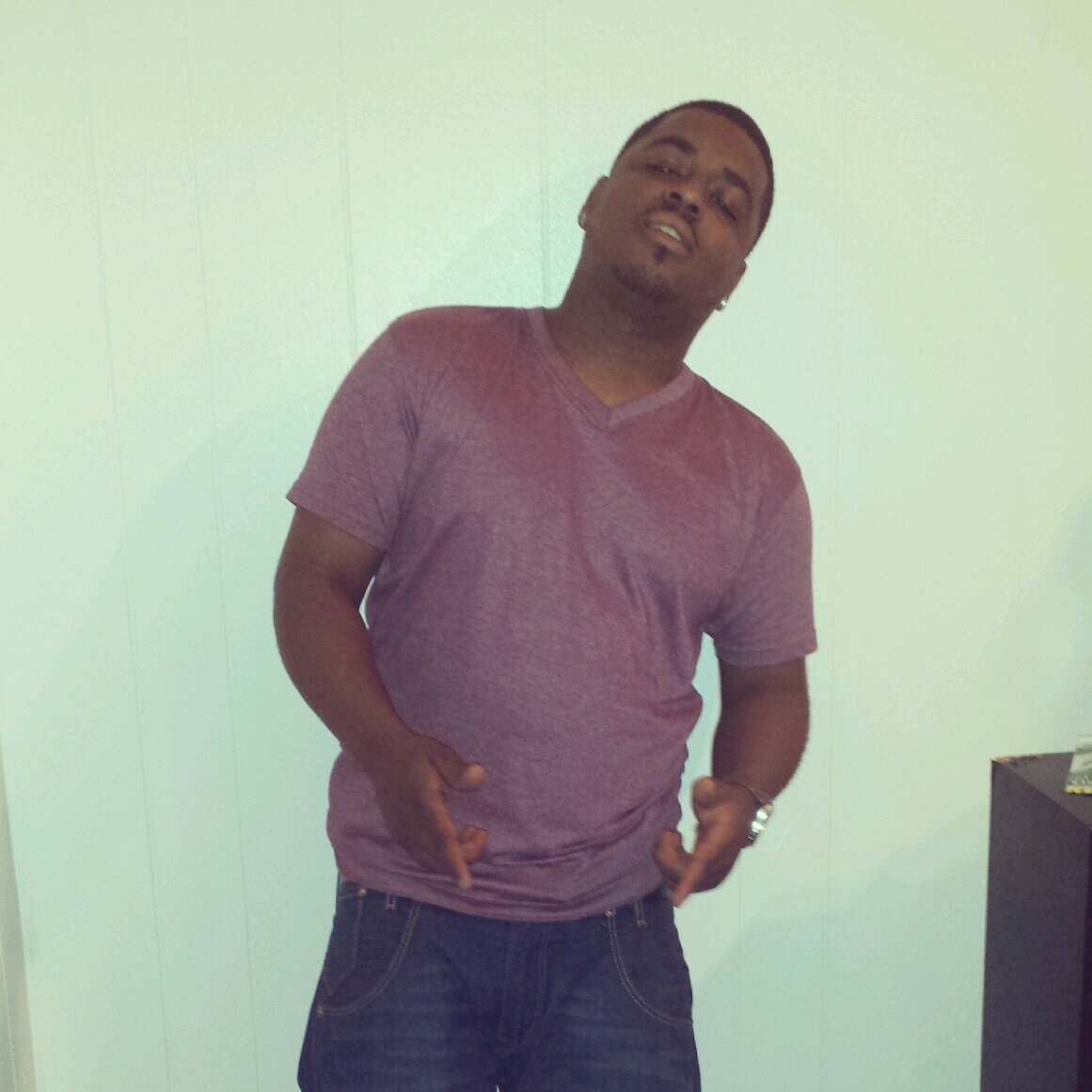 MR32CROWNED's profile picture. 