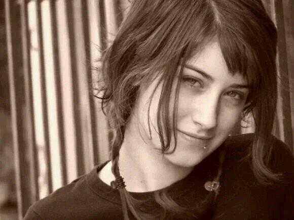 Anna Beren Engin Aky saenah054 Twitter