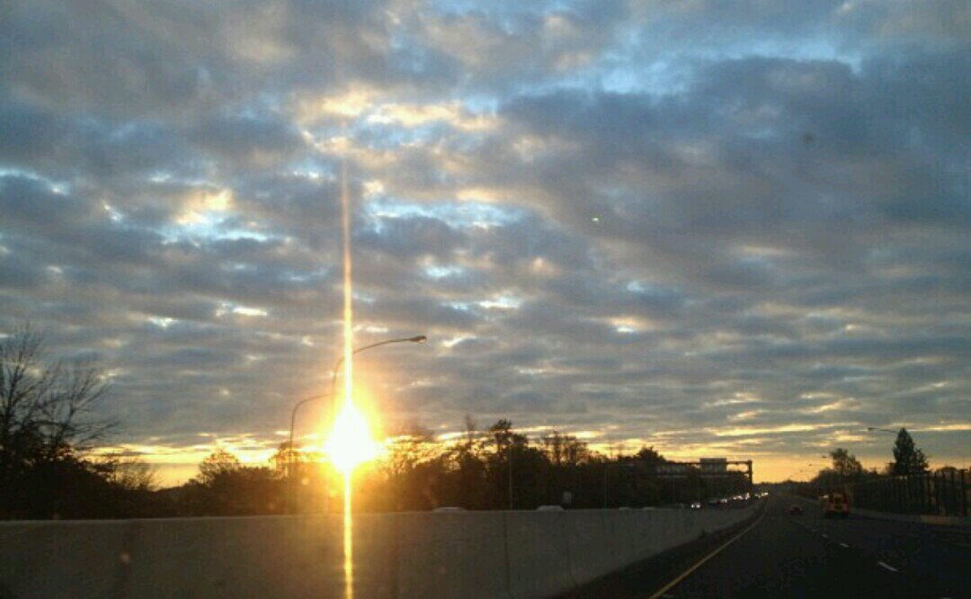 Our goal is to help you see the brighter side of life; one tweet at a time. Ran by @zeff02