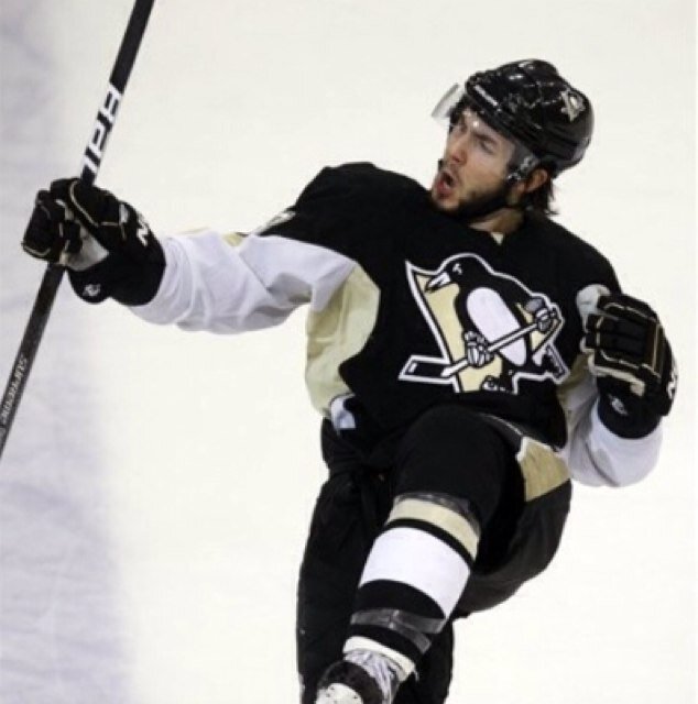 Arrows87's profile picture. You aren't wealthy until you have something money cant buy.          Hat Enthusiast