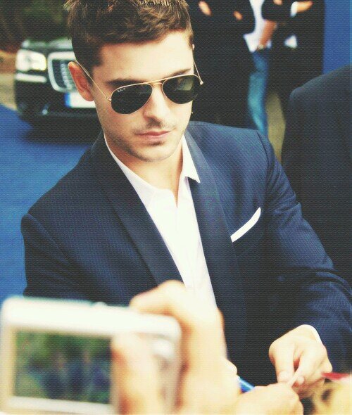 Roleplayer Zac Efron