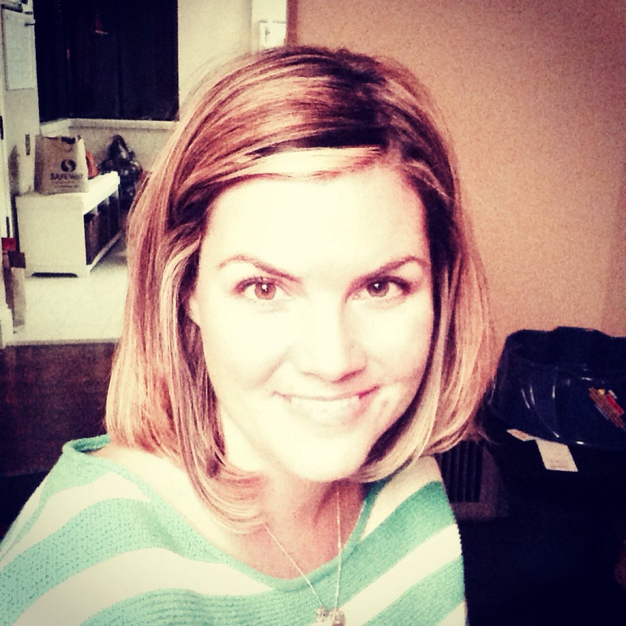 heatherromios's profile picture. Genuinely optimistic, never shuts up, loves to travel, drinks too much caffeine & eats too much pizza. wife & mom to a 12&14 year old. thoughts are my own.