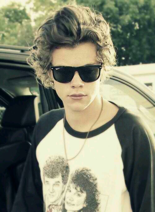 this is a free follow from @skinny_styles_