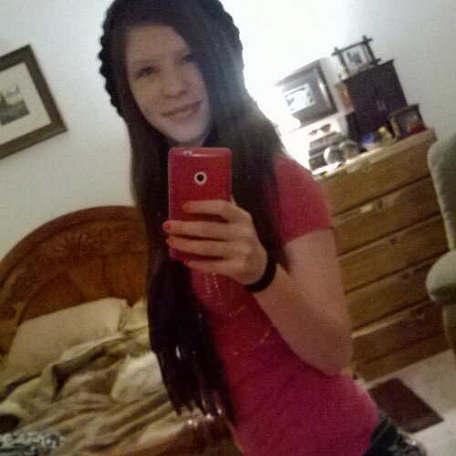 maddi_boo32's profile picture. I sleep, eat and breath softball wanna play? Go ahead