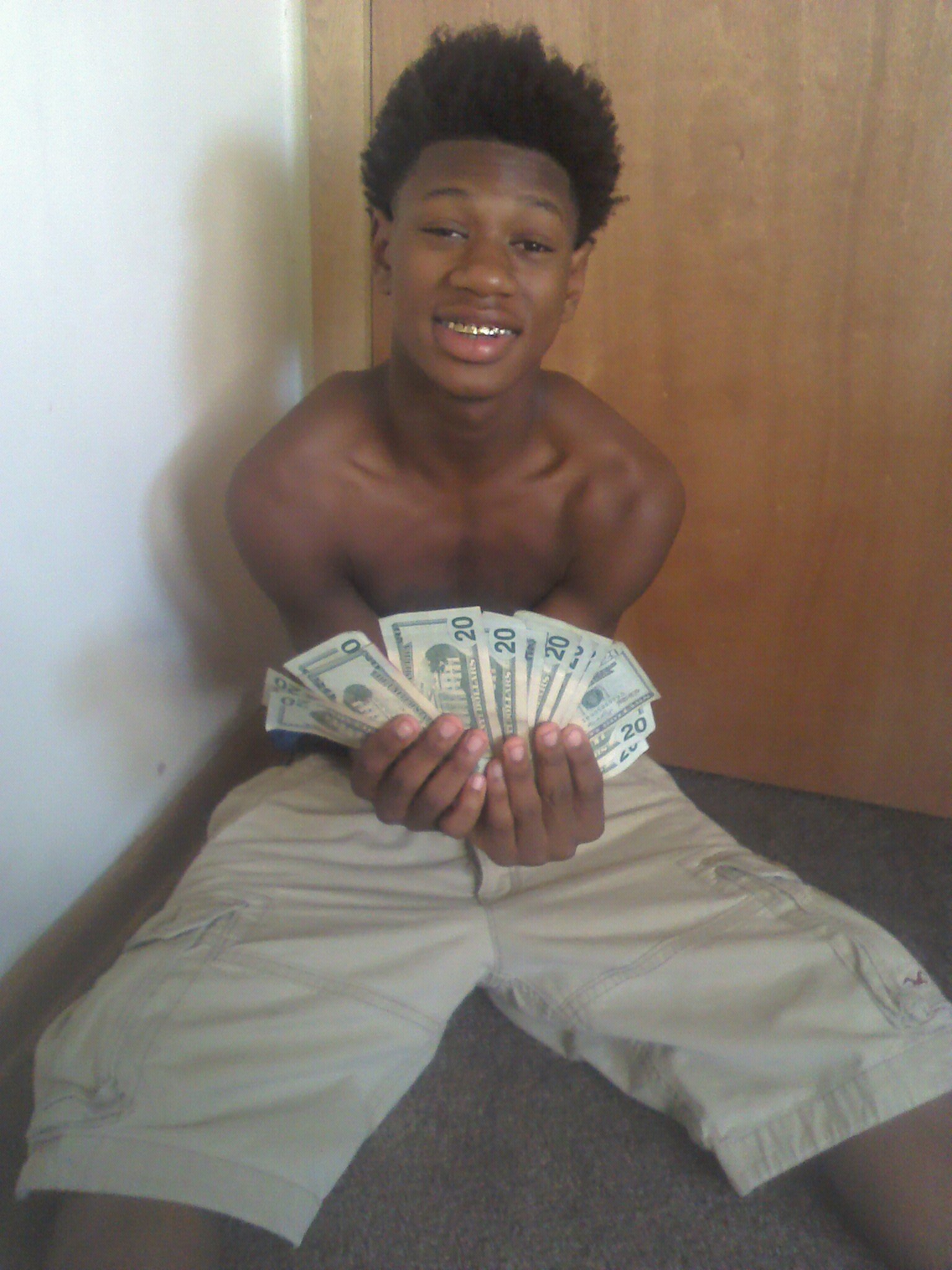 Go Follow @K_leshayy  (: