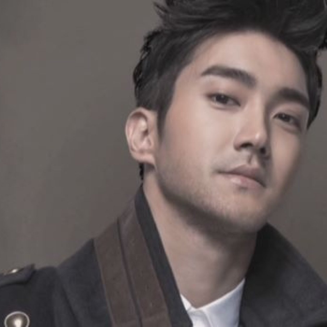 I am Choi Siwon Both. Actor, model, member of Asian pop group Super Junior & Soldier of Light. Beautiful World , GOD BLESS YOU ++Just Bot not Real++ #SMFAM