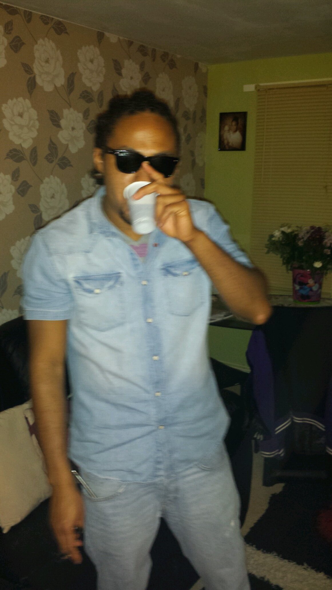 Recording Dancehall\reggae artist#songwriter .(/dubplate/jingles)contact me iamshillin@live.co.uk bb pin 28A2B14E#facebook iam shillin#follow me I follow back