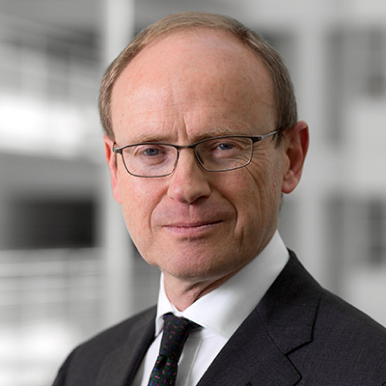 Politiek geintereseerde Hagenaar/Hagenees. Kijkt er beetje liberaal tegenaan.