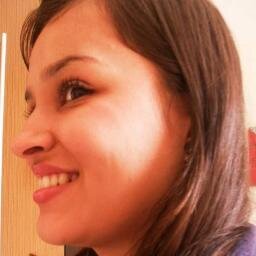 12 anos,simpatica,amo Deus,familia,adoro animais principalmente meus amigos!!rsrsr *_*