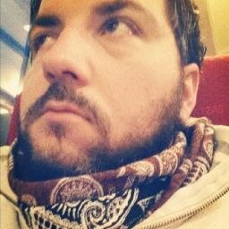 Complete nerd, daddy to 2, babywearing and toddlerwearing