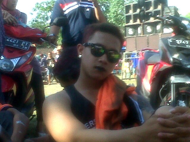 AankBiroe's profile picture. Apa adanya gag suka ribet-ribet