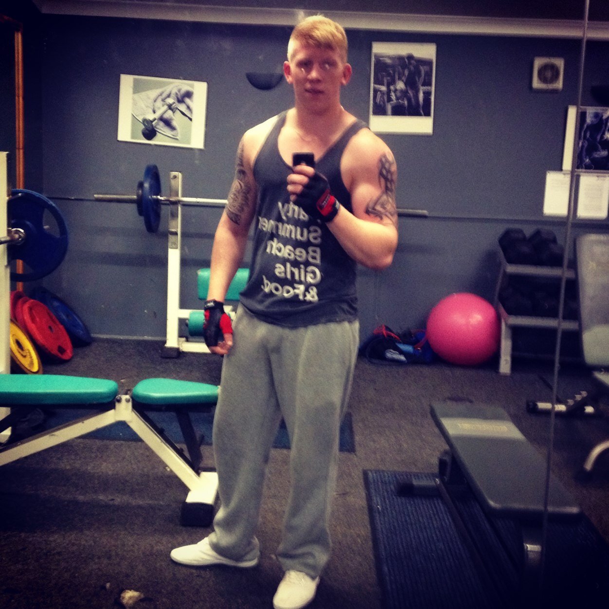 mikeyess45's profile picture. Instagram mikeyess04