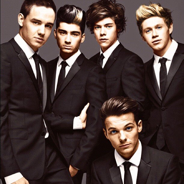 Hi, just a follow to say you're awesome. Btw, please follow @sweetlarrycakes she follows back