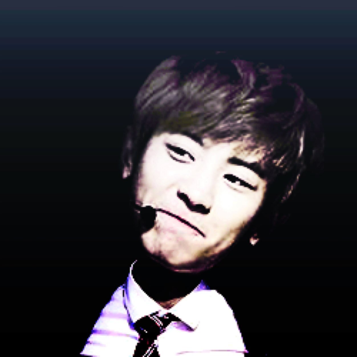 รักครับ handsomeboy →@yourbaek_ !('(oo)'-) #เป็นคนหล่อจะลาบอทกี่ครั้งก็ได้ครับ