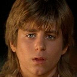 Mulletuita4ever's profile picture. Experto en psicofonias y amigo personal del Ratoncito Perez, el hombre del Saco, la chica de la curva y la abuela de Jose Mourinho.