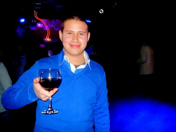 dieguitopittari's profile picture. tienes derecho a cometer errores, si nadie sabe perdonar tus imperfecciones, es su problema.....naciste para ser feliz, no perfecto (: