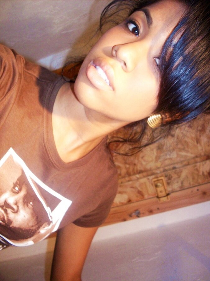 CathrinMlnarik's profile picture. I love you but I just can't tell you.