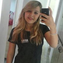 Leeh vc é minha liinda , vc é a neguinha chatinha ,retardada, mas nem por isso vou deichar de te amar ,tends? Txii Amuuu mtooo negaa .....@VidhaBeinotte aqq s2