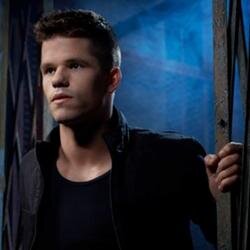 Aidan_Th's profile picture. หล่อ โหด หุ่นล่ำ มีฝาแฝด @Ethan__th #TeenWolf