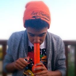 FlavienCalle's profile picture. Si un jour j'ai touché le fond c'était juste pour prendre de l'élan et atteindre les sommets. 18ans/Celibateh http://t.co/RwEqCGeqsM