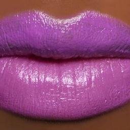 I am a woman, not a princess. I have an attitude, opinions, and a very loud voice. I am not a liar nor a cheater. i  choose to worship   ur Jamaican girl!..