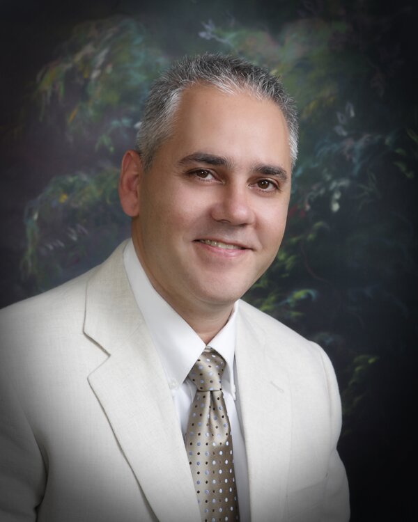 ISellMiamiRE's profile picture. Call me today let me help you with all your Miami real estate needs | Julio Hernández | Realtor Associate | Florida Realty of Miami | (786) 587 4654