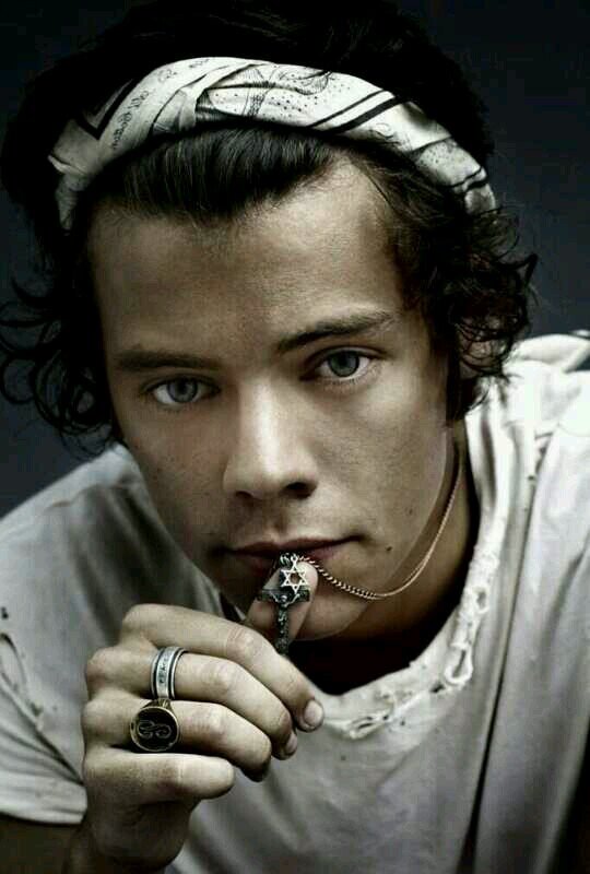 nillargirl07's profile picture. One Direction...
5 SOS...
The Vamps...
Casper Lee...
Zoella ...
Jack Maynard...
Conor Maynard...
Josh...
Joe...