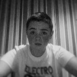 Davitt College ☺ http://t.co/DZ9s6wz6rY askkk ♥ I love cats and MCR